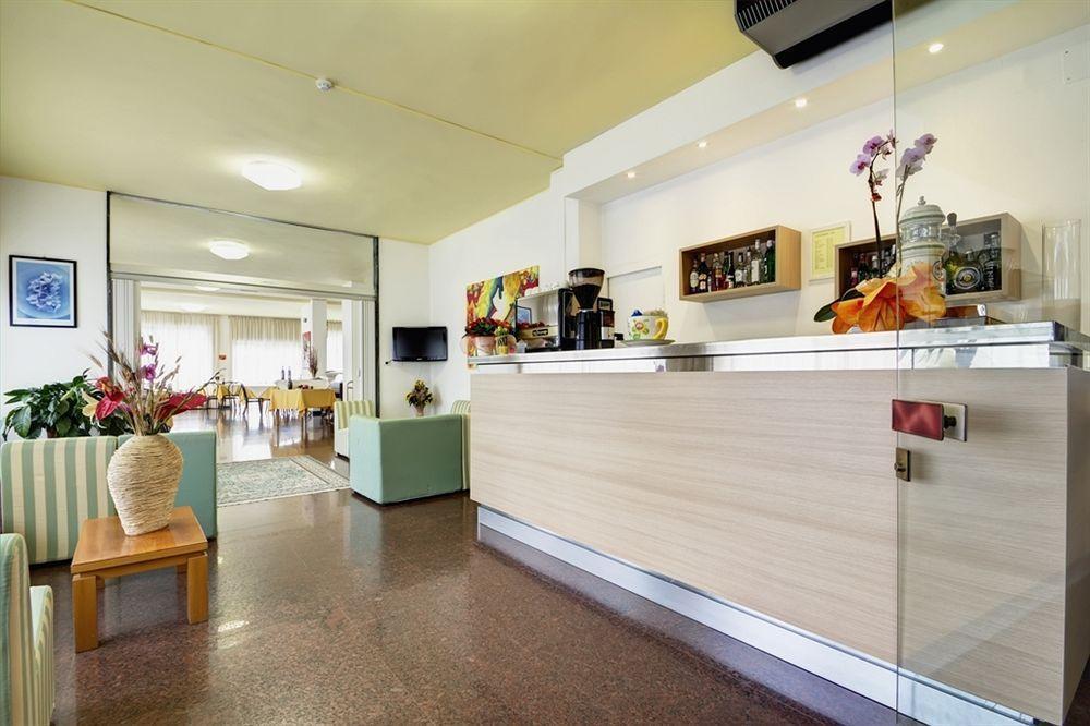 Hotel Virginia Diano Marina Zewnętrze zdjęcie