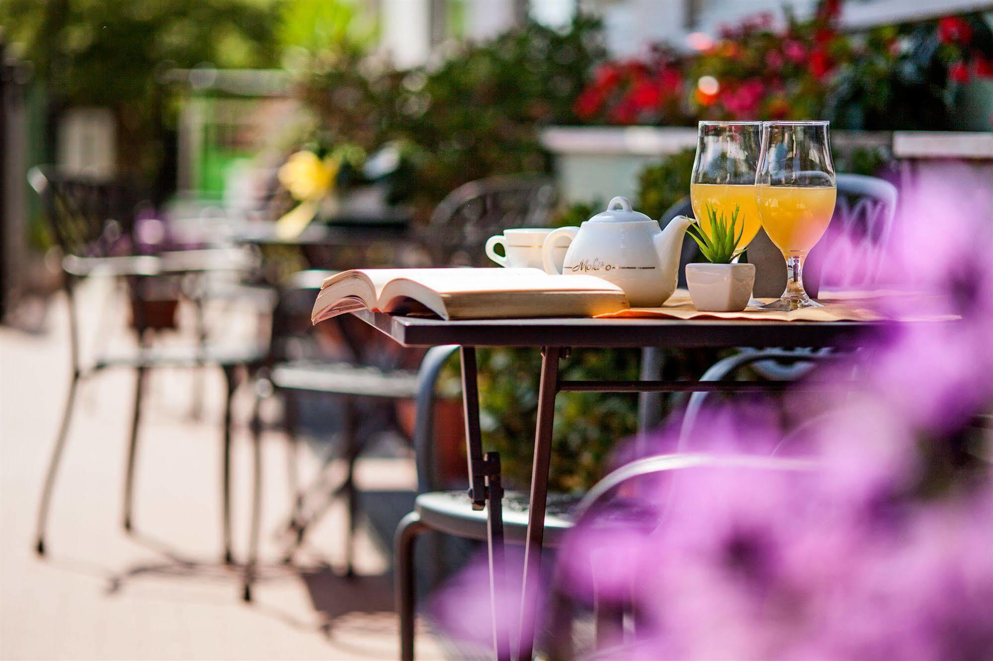 Hotel Virginia Diano Marina Zewnętrze zdjęcie